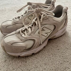 Cream New Balance 530 Sneakers